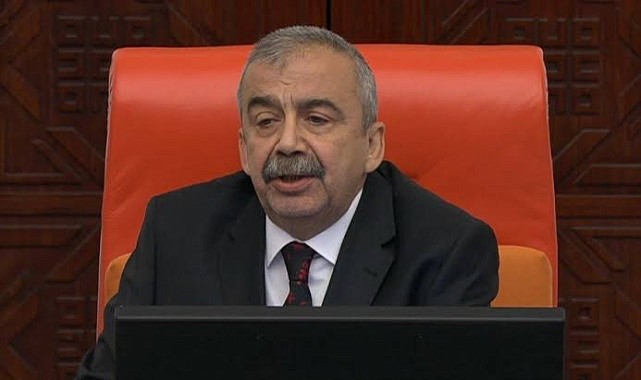 Sırrı Süreyya Önder kalp krizi geçirdi! – Siyaset Sırrı Süreyya Önder kalp krizi geçirdi! - Siyaset