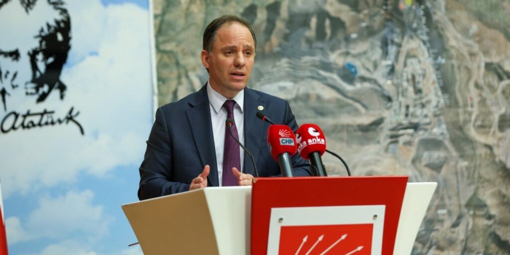 Yavuzyılmaz: AKP’nin karanlık petrol ticaretinin Türkiye’ye faturası 3 milyar dolar Yavuzyılmaz: AKP’nin karanlık petrol ticaretinin Türkiye’ye faturası 3 milyar dolar
