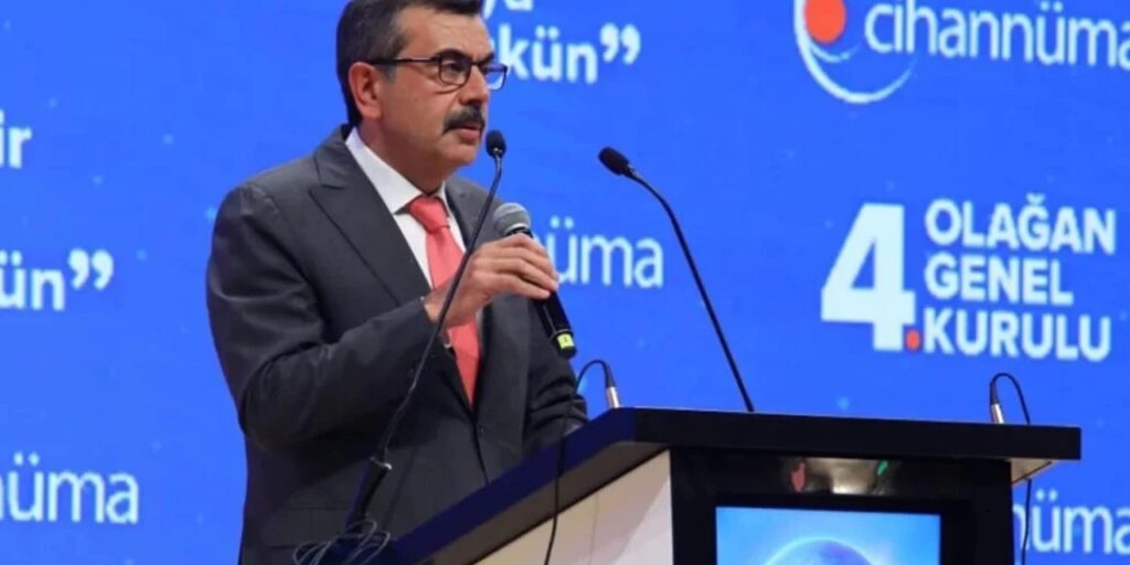 Bakan Tekin’in kurucusu olduğu derneğin sempozyumunu üniversite finanse etti