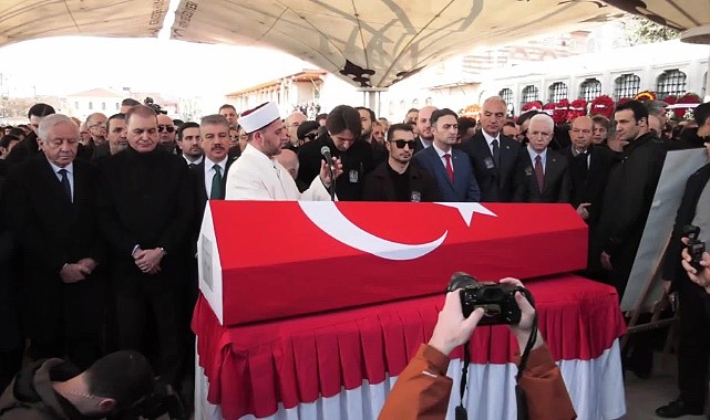 İlber Ortaylı son yolculuğuna uğurlandı! – Gündem İlber Ortaylı son yolculuğuna uğurlandı! - Gündem