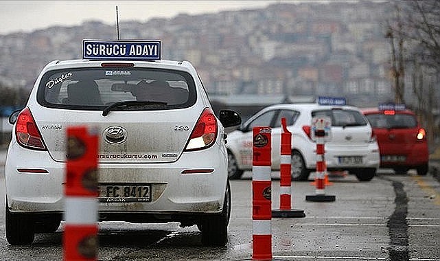Ehliyet sınavları değişiyor: Aday artık akan trafiğe çıkacak – Yaşam Ehliyet sınavları değişiyor: Aday artık akan trafiğe çıkacak - Yaşam