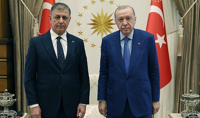 Beştepe’de sürpriz gelişme! Cumhurbaşkanı Erdoğan’la Cemil Tugay Beştepe’de görüştü – Siyaset Beştepe'de sürpriz gelişme! Cumhurbaşkanı Erdoğan'la Cemil Tugay Beştepe'de görüştü - Siyaset